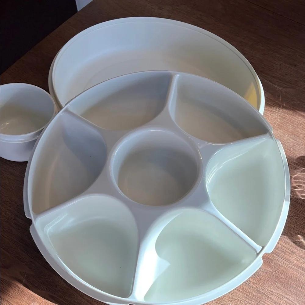 Vintage Tupperware Divided Veggie Dip Tray #1665-5 & Dip Bowl w/lids Almond